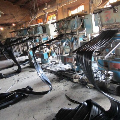 廠家長期供應各種橡膠制品 天然橡膠止水帶 中埋式止水帶 可定制