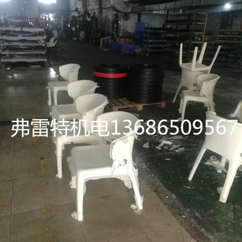 中山弗雷特聚氨酯發(fā)泡機(jī)設(shè)備廠(chǎng)家 座椅腳墊聚氨酯發(fā)泡自動(dòng)化生產(chǎn)線(xiàn) 成套塑料機(jī)械發(fā)泡設(shè)備 聚氨酯澆注機(jī)發(fā)泡模具