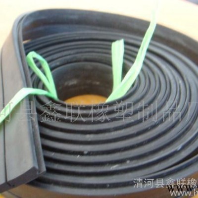 【】加工訂做橡膠模壓件注塑件橡膠條找河北鑫聯(lián)橡塑制品廠