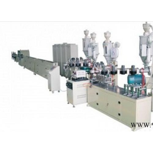 青島【科潤塑料機械】  塑料板材生產(chǎn)線   PEX-AL-PEX鋁塑復合管生產(chǎn)線