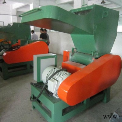 塑料粉碎機(jī)，箱包破碎機(jī)，塑料薄膜粉碎機(jī) 強(qiáng)力塑料粉碎機(jī)機(jī)，塑料板材破碎機(jī)，膠頭破碎