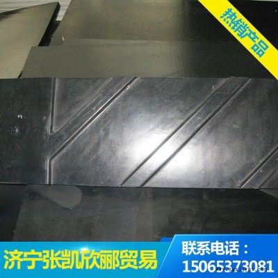 生產(chǎn)銷售耐高溫橡膠輸送帶、花紋輸送帶、耐磨橡膠傳送帶