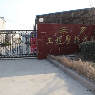 山東德州三益10000克大型注塑機對外加工塑料產品倍捻機并紗機配件