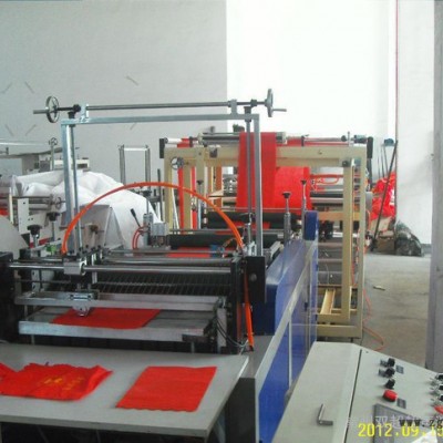 制袋機(jī)，無(wú)紡布制袋機(jī)，平口袋，服裝袋【cc-600雙超牌】