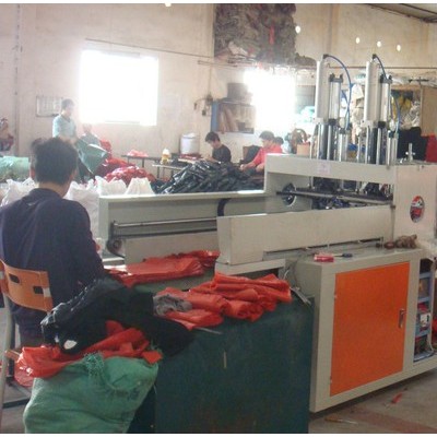 云邦DFHQ-450X2全自動(dòng)雙道熱切制袋機(jī) 自動(dòng)沖口背心袋制袋機(jī) 專業(yè)馬夾袋制袋機(jī)