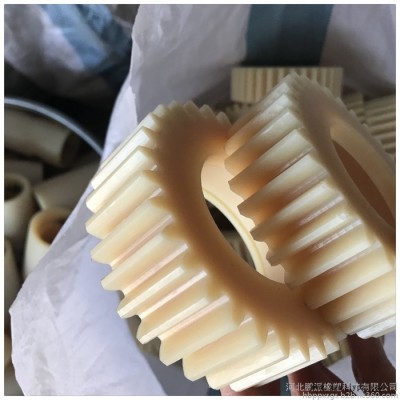 河北鵬派塑料齒輪配件、塑料圓柱齒輪、玩具塑料齒輪、塑料減速齒輪、塑料齒輪加工、PEEK齒輪加工、PEEK塑料齒輪、