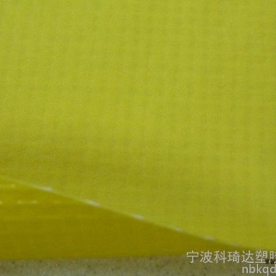 供應(yīng)KQD-A-145PVC雨衣布、涂層布
