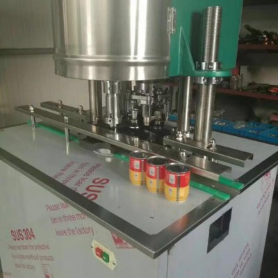 全自動鐵罐魚罐頭封蓋機PET透明塑料干果瓶子自動落蓋封蓋機