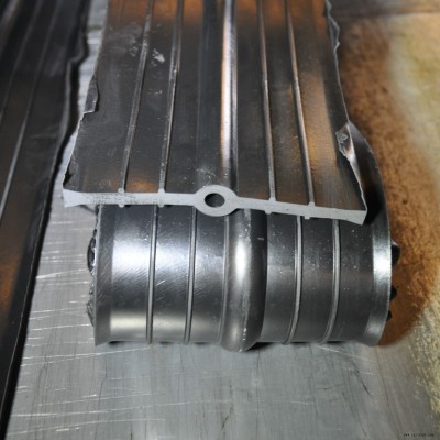 貴陽機(jī)場(chǎng)改擴(kuò)建中埋式橡膠止水帶500*12 15兆帕機(jī)場(chǎng)跑道耐磨橡膠止水帶中埋式