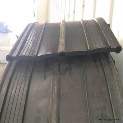 誠誼背貼式止水帶廠家直銷，專業(yè)生產(chǎn)背貼式止水帶，背貼式橡膠止水帶價(jià)格