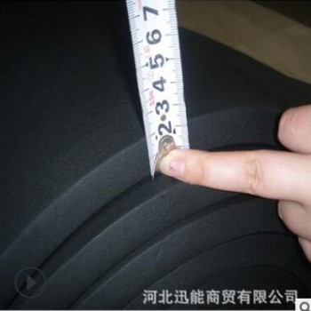 河北供應橡塑海綿板 復合鋁箔貼面橡塑板 b2級自粘橡塑發(fā)泡板30mm