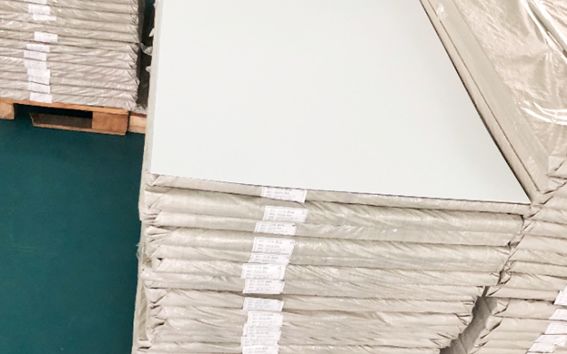 白面黑底雙色板