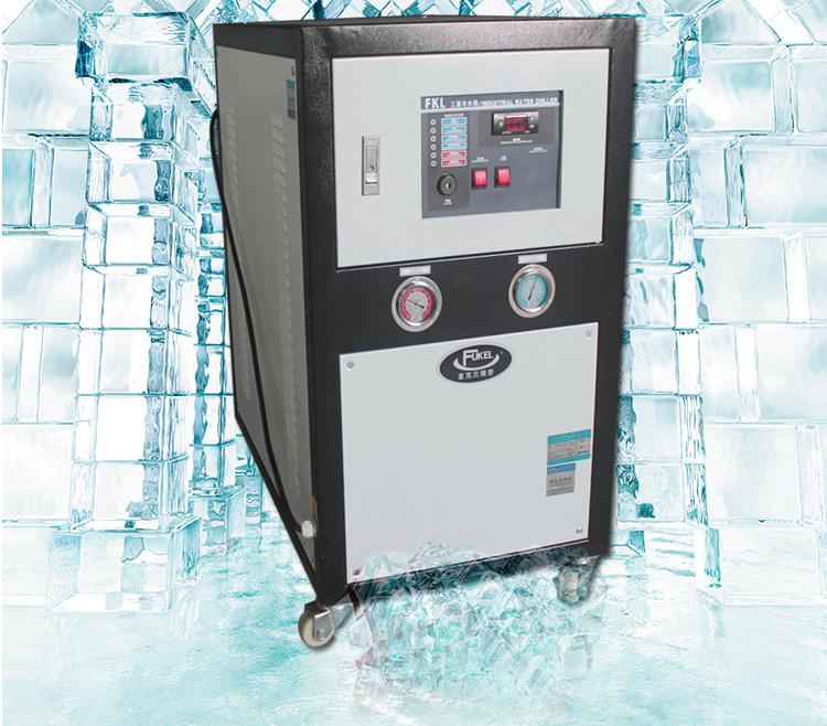 深圳富克蘭風(fēng)冷式工業(yè)冷水機 專業(yè)制冷設(shè)備**