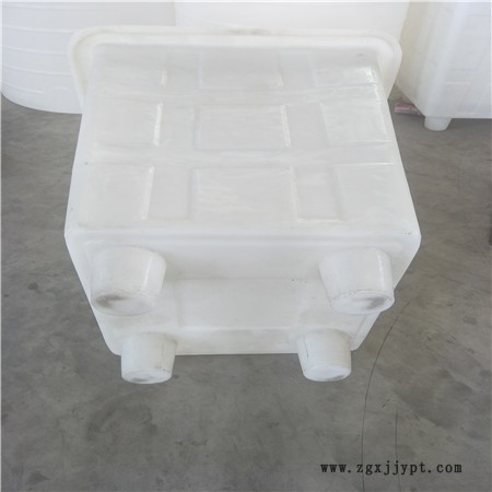 山東濟寧 25噸塑料罐 尺寸