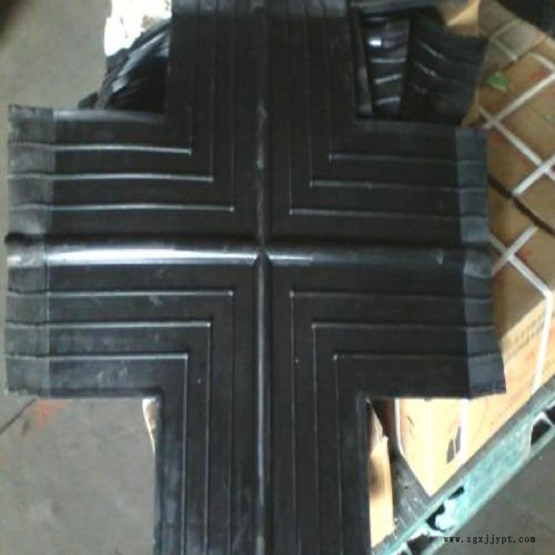 烏魯木齊市鋼邊止水帶-8mm橡膠止水帶報(bào)價(jià)-350mm寬鋼邊止水帶供應(yīng)商發(fā)貨