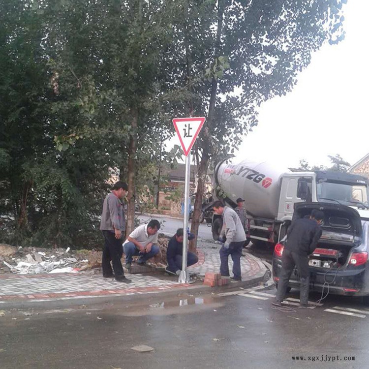 懸臂式指路標(biāo)志牌桿 牌立柱 安全標(biāo)志牌 祥路長期供應(yīng)