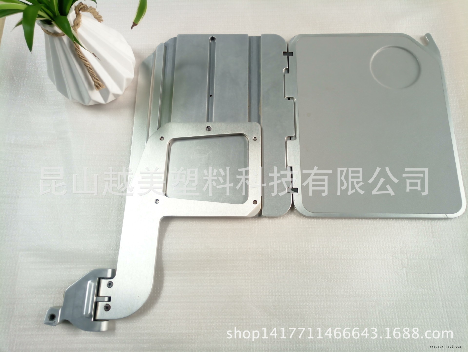 廠家直銷 汽車 飛機(jī)改裝專用小桌板 可定制注塑加工塑料桌板汽車示例圖5
