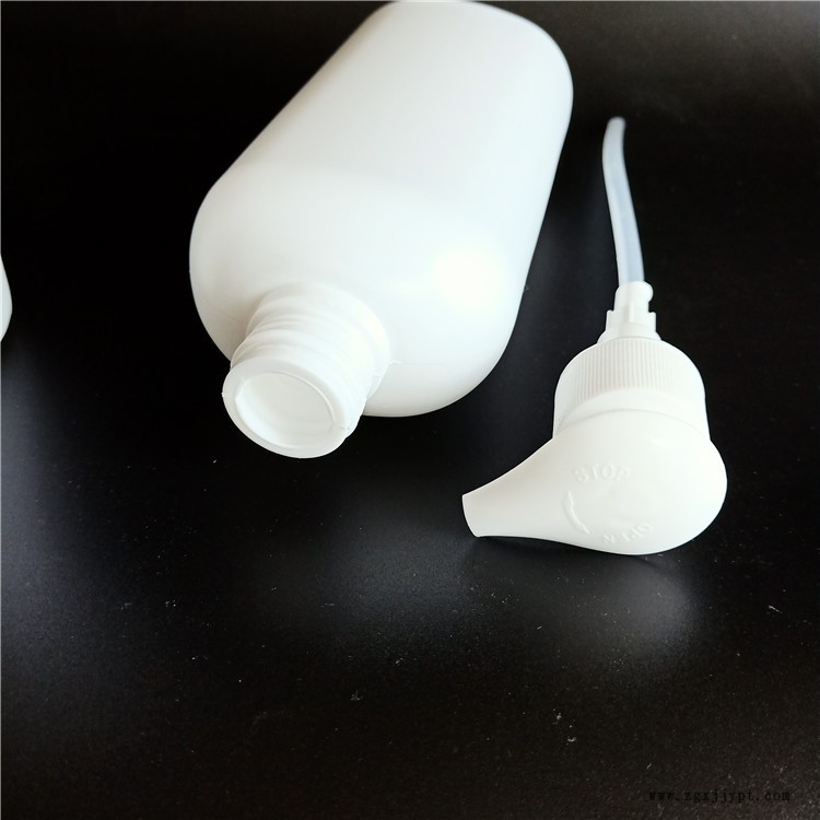 各種按壓式噴瓶 價(jià)格優(yōu)惠 塑料瓶生產(chǎn)廠家 耀威