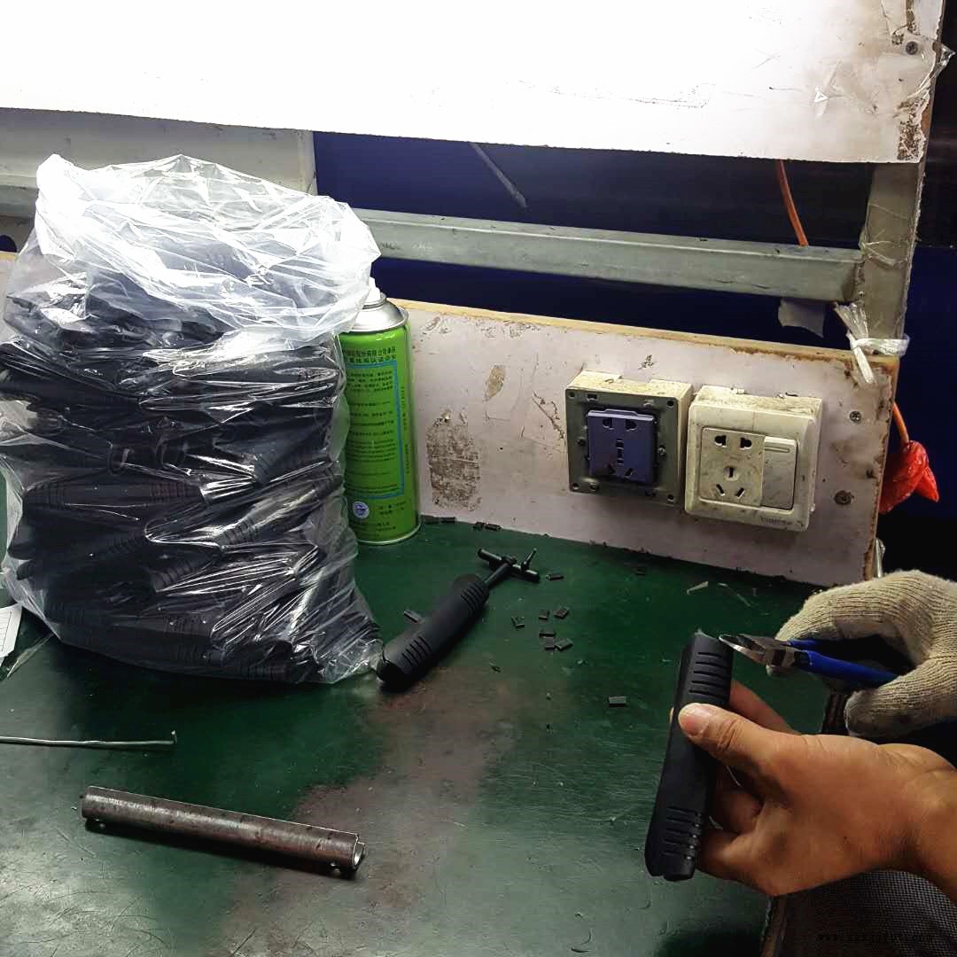 塑料件廠家現(xiàn)貨批發(fā)塑料提手 可來圖來樣訂做塑料件注塑加工廠家示例圖5