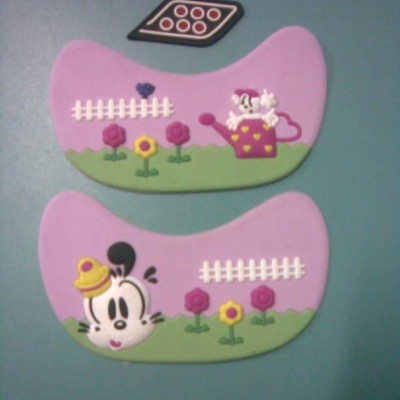 供應(yīng)各種規(guī)格硅膠雜件,手機保護套及異型件并可來圖加工