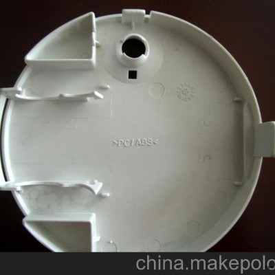 提供各塑料管材，型材 擠出、注塑加工