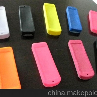 加工各種橡膠，硅膠制品。并可按圖按樣要求生產(chǎn)。