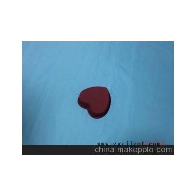 專業(yè)生產(chǎn)奶嘴，廚房用具等硅橡膠雜技件