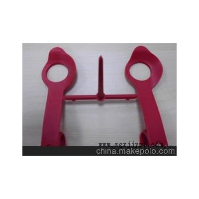 注塑；亞克力工藝品加工，各種電器外殼，手機充電器，模具開發(fā)