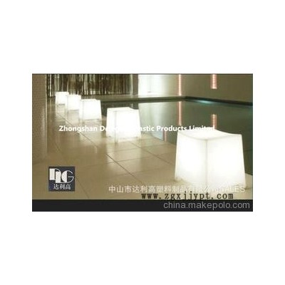 供LED滾塑燈系列、戶外發(fā)光花盆、專業(yè)滾塑加工、休閑裝飾系列