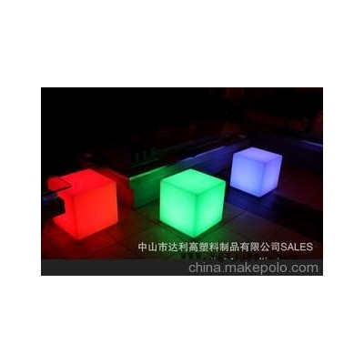 滾塑加工、優(yōu)質(zhì)滾塑燈罩制品、滾塑模具加工優(yōu)質(zhì)服務(wù)