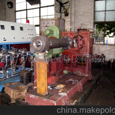 各規(guī)格橡膠擠出機(圖)