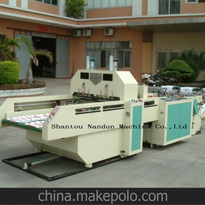 全自動(dòng)熱封切整本式背心袋制袋機(jī)