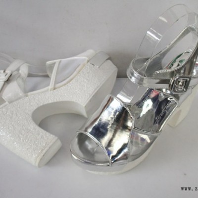 0428[PI秀風(fēng)彩]新款學(xué)院粗跟水鉆女涼鞋歐美淑女魚嘴高跟