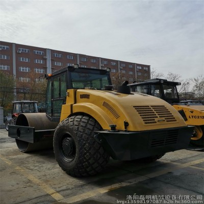 路通LTS214H 全液壓后輪胎驅(qū)動 14噸輪胎驅(qū)動單鋼輪壓路機(jī)、壓路機(jī)