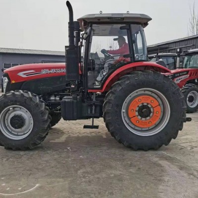時風2104拖拉機 濰柴發(fā)動機TC后橋高壓共軌發(fā)動機前后加大輪胎