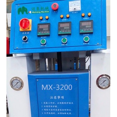 衡水市聚氨酯發(fā)泡機生產(chǎn)廠家，衡水聚氨酯發(fā)泡機的價格，衡水聚氨酯發(fā)泡機圖片，聚氨酯高壓發(fā)泡設(shè)備-邁象機械