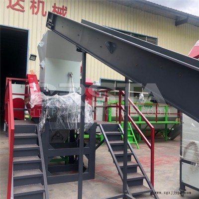 廣東景區(qū)垃圾塑料可樂(lè)瓶粉碎機(jī)，PET廢料礦泉水瓶可樂(lè)瓶破碎機(jī)