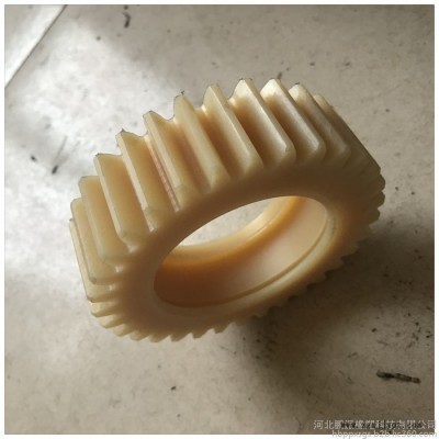 河北鵬派塑料齒輪加工、PEEK齒輪加工、PEEK塑料齒輪、大尼龍齒輪、MC藍(lán)色含油尼龍齒輪、MC901尼龍齒輪加工