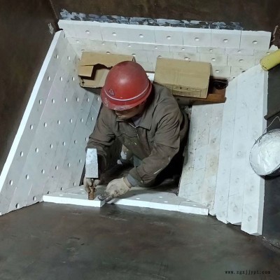 造粒機氧化鋁耐磨陶瓷橡膠襯板-現(xiàn)場施工-金昌陶瓷橡膠襯板