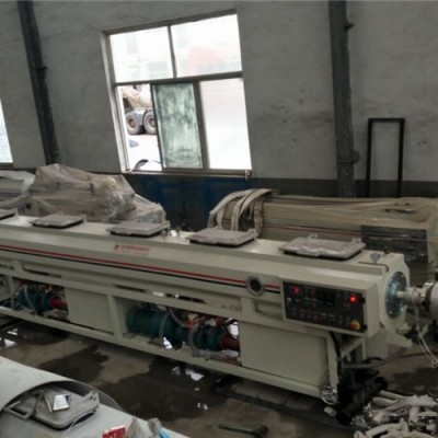 澳銳塑機(圖)-pvc塑料管材生產(chǎn)線-管材生產(chǎn)線