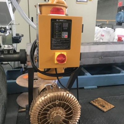 合海(圖)-熔噴布設備廠家報價-湖北熔噴布設備