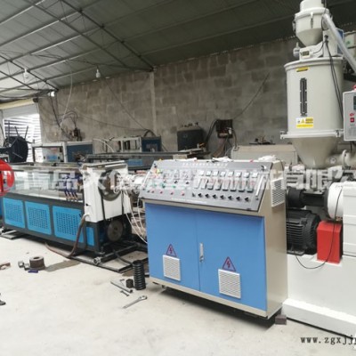 碳素螺旋管設(shè)備廠家-碳素螺旋管設(shè)備-天信泰塑機