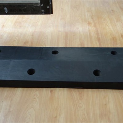 漢戎機(jī)械無(wú)中間商-電廠用翻車機(jī)靠車板生產(chǎn)廠家