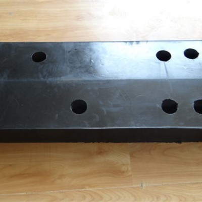 煤礦翻車機(jī)靠車板生產(chǎn)-煤礦翻車機(jī)靠車板-漢戎機(jī)械來(lái)電咨詢