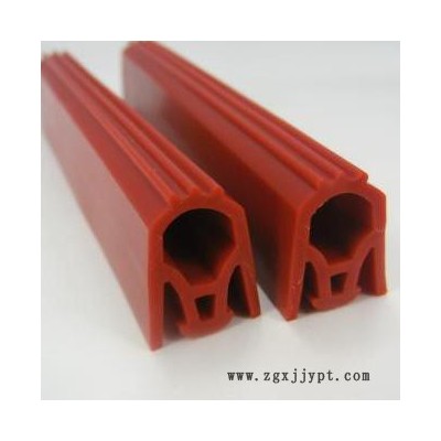 廠家供應(yīng)滑板保護(hù)套 鋼片骨架防撞密封條三元乙丙橡膠密封條、