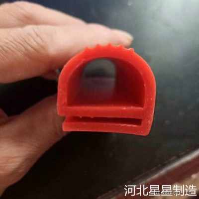 廠家供應(yīng)雨刮器條車門膠條