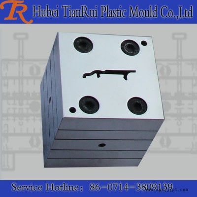 湖北廠家專(zhuān)業(yè)定制**美觀PVC踢腳線/門(mén)邊線擠出模具