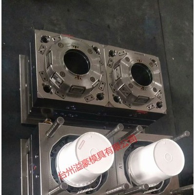 源頭廠家溢豪模具，專業(yè)制造研發(fā)涂料桶模具，水果筐模具，日用品等各類注塑模具
