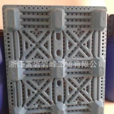 供應(yīng)巖峰吹塑托盤(pán)中空全自動(dòng)吹塑機(jī)，中空擠出機(jī)，托盤(pán)模具，直銷