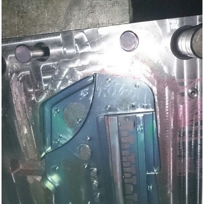 供應(yīng)精密塑料模具   塑料模具價格  塑料模具批發(fā)    泉州塑料模具廠家  模具廠家定制